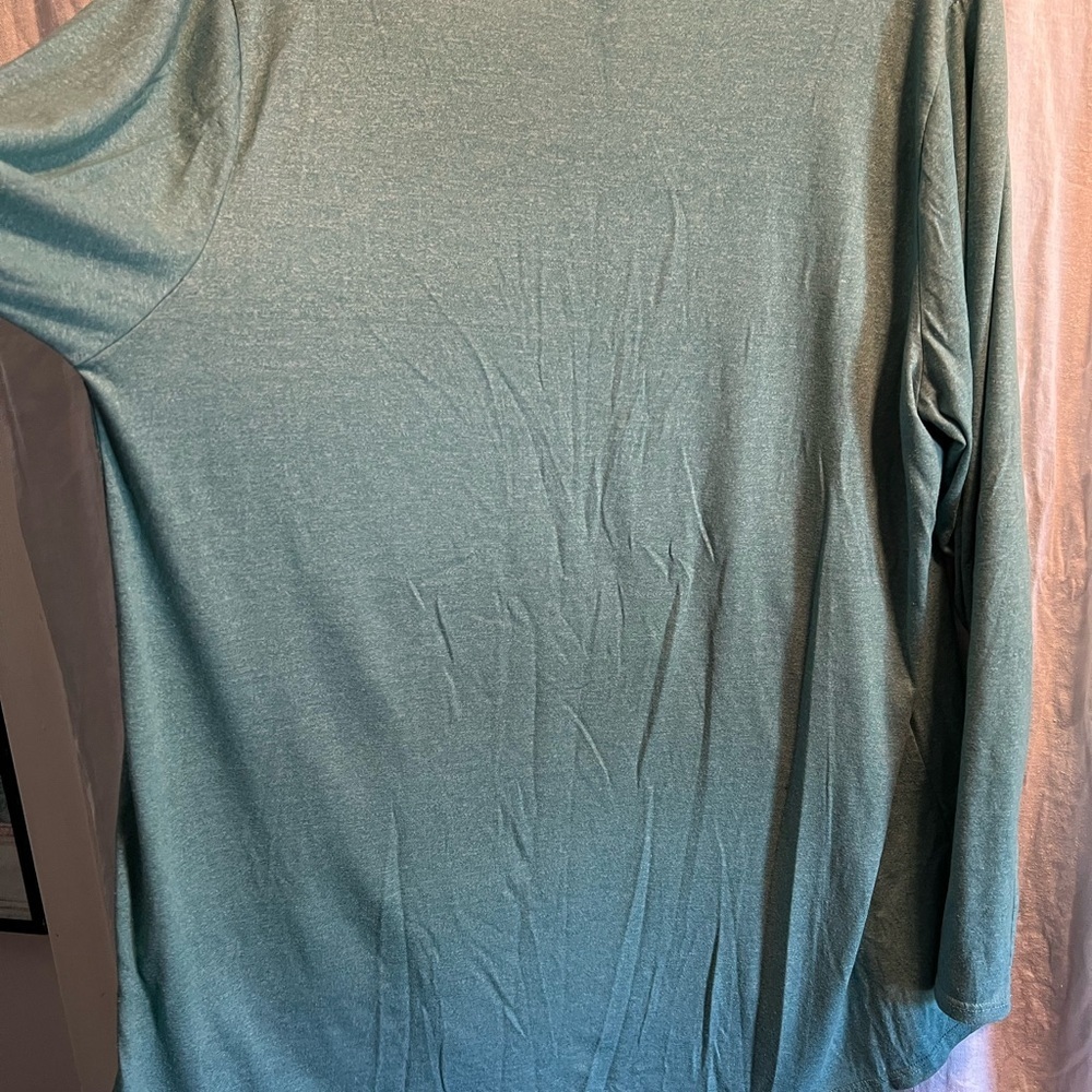 LulaRoe shirt in pale green. Size 2XL. - Picture 5 of 6